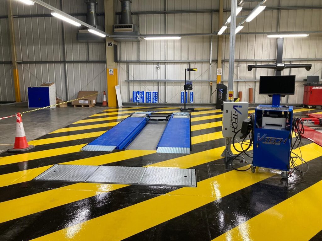 scissor lift bay